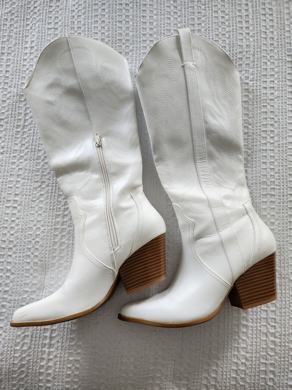 White Western-Style Mid-Calf Boots with Stacked Heel